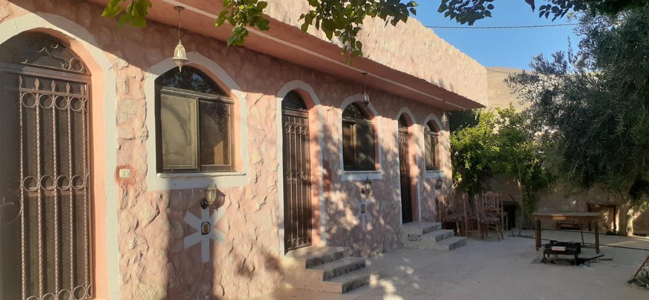 Guest House Attallah Wadi Musa Bagian luar foto