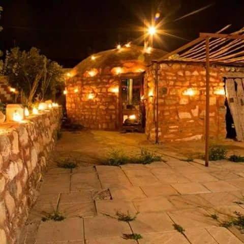 Guest House Attallah Wadi Musa Bagian luar foto