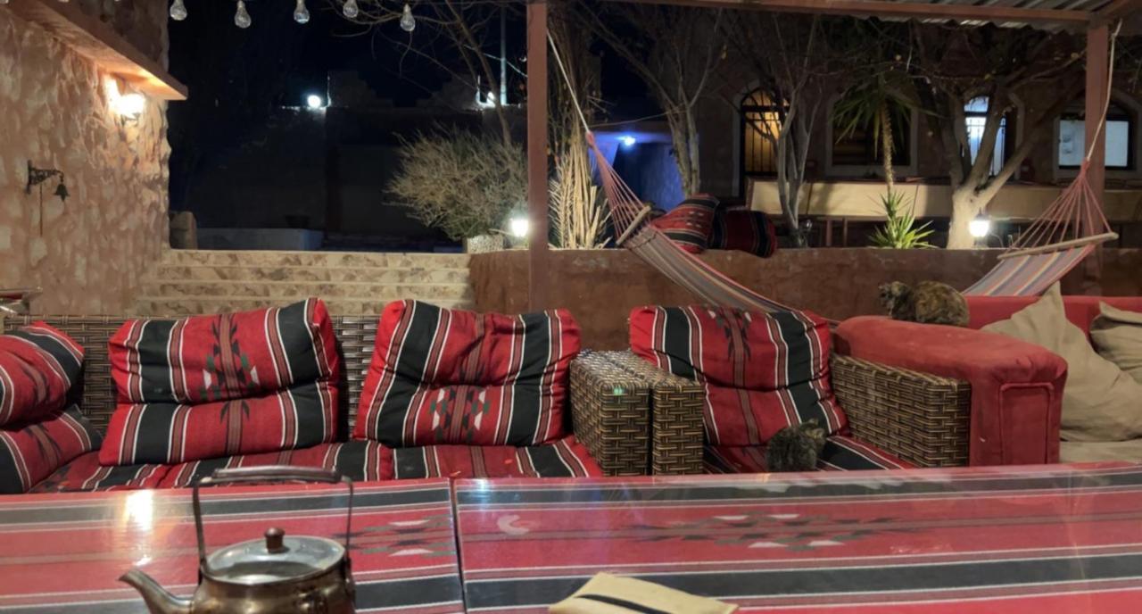 Guest House Attallah Wadi Musa Bagian luar foto