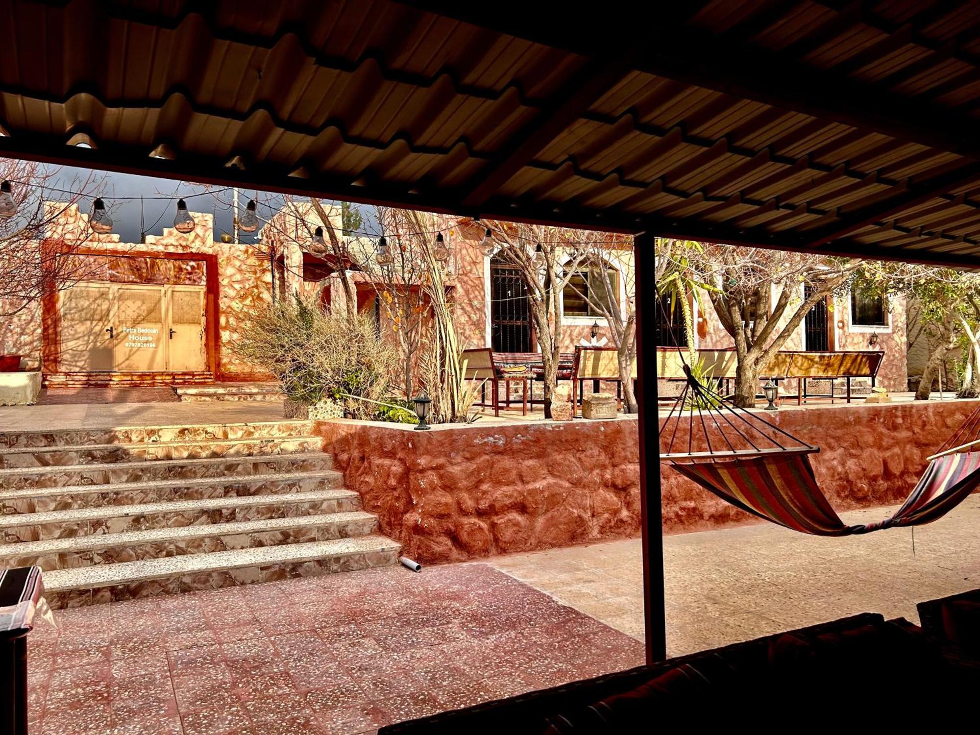 Guest House Attallah Wadi Musa Bagian luar foto